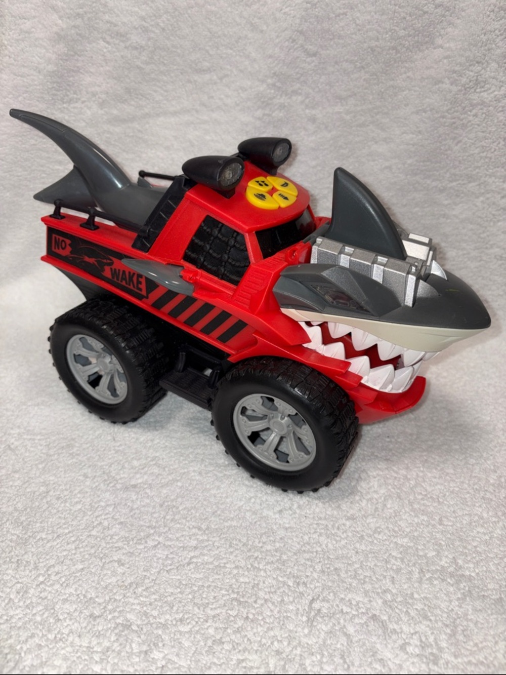 Adventure Force Jawsome Jammer Red Shark No Wake Truck Lights Sounds  Working!